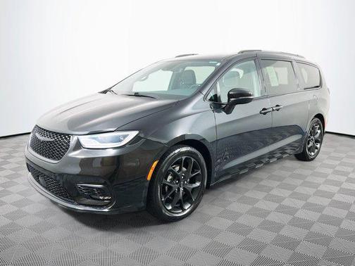 2021 Chrysler Pacifica Touring