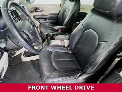 2018 Chrysler Pacifica Touring-L