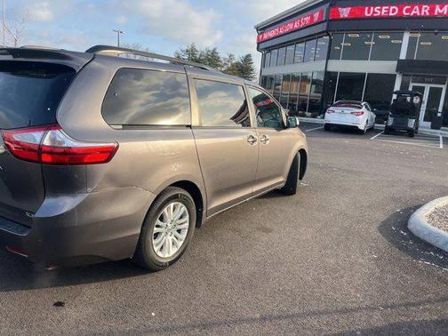 2016 Toyota Sienna XLE Premium