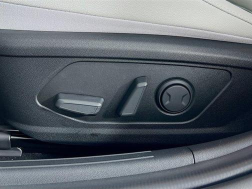 2025 Hyundai ELANTRA HEV Limited