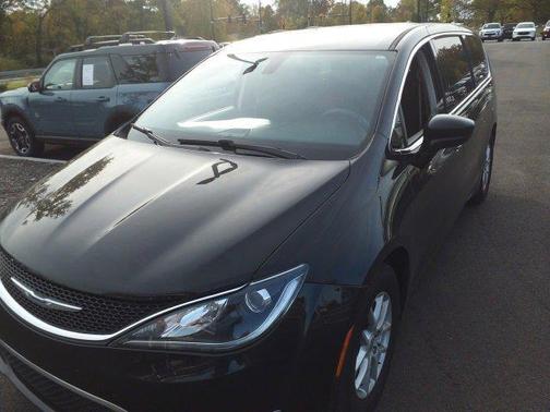 2020 Chrysler Pacifica Touring
