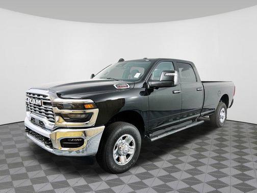 2025 RAM 2500 Tradesman Crew Cab 4x4 8' Box