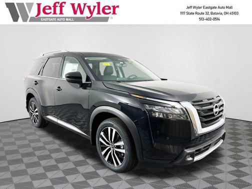 2025 Nissan Pathfinder Platinum 4WD