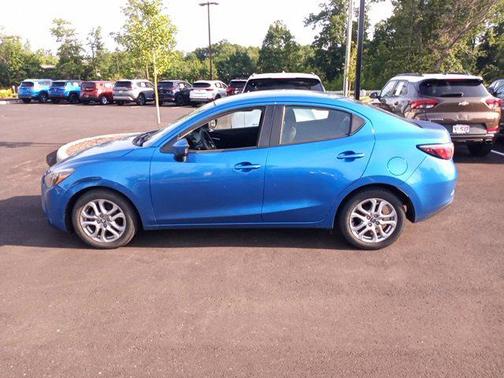 2017 Toyota Yaris iA Base