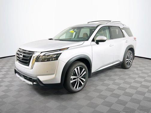 2025 Nissan Pathfinder Platinum 4WD