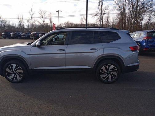 2024 Volkswagen Atlas 2.0T SE w/Technology 4MOTION