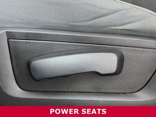 2018 RAM 3500 Tradesman Crew Cab 4x4 6'4' Box