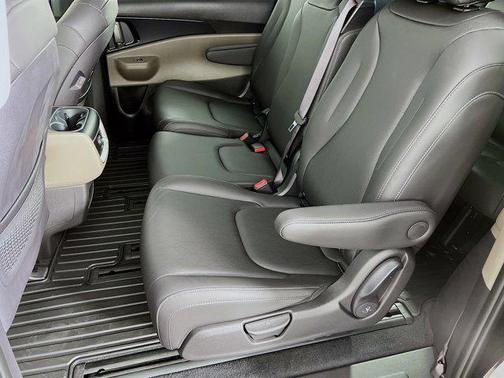 2026 Kia Carnival Hybrid LXS