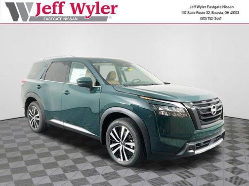 2025 Nissan Pathfinder Platinum 4WD