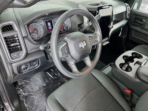 2025 RAM 2500 Tradesman Crew Cab 4x4 6'4' Box