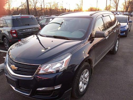 2017 Chevrolet Traverse LS