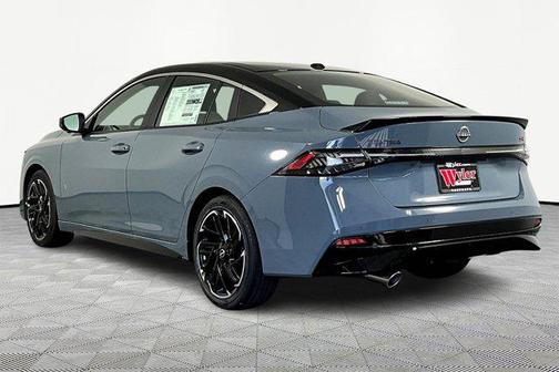 Atlantic Gray Metallic/Super Black 2026 Nissan Sentra SR