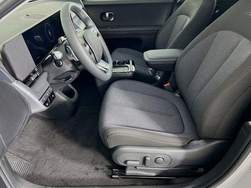 2026 Hyundai IONIQ 5 SE