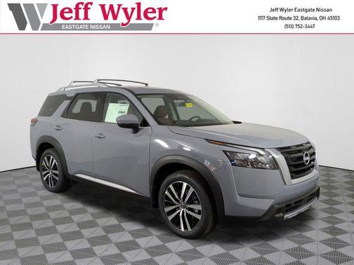 2025 Nissan Pathfinder Platinum 4WD