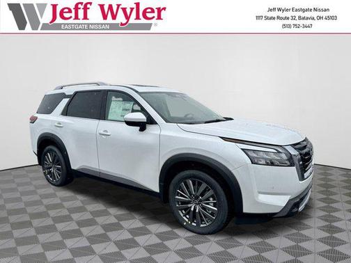 2025 Nissan Pathfinder SL 4WD