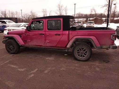2024 Jeep Gladiator Sport S