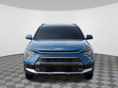 2025 Kia Niro SX