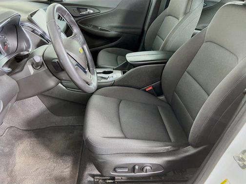 2018 Chevrolet Malibu Hybrid Base