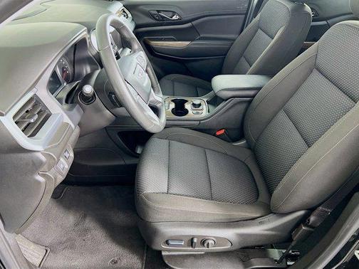 2023 GMC Acadia FWD SLE