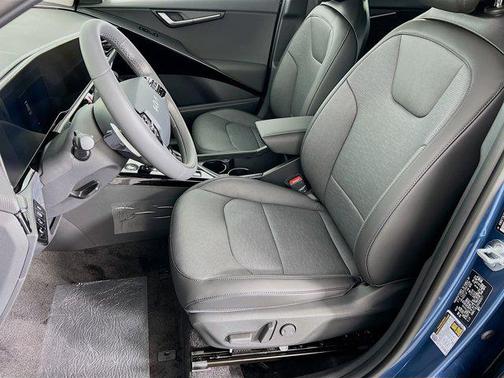 2025 Kia Niro SX