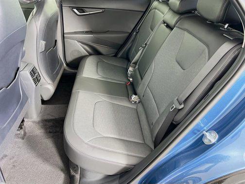 2025 Kia Niro SX