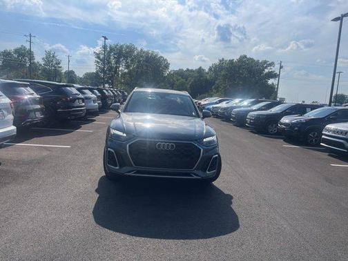 2023 Audi Q5 45 S line Premium