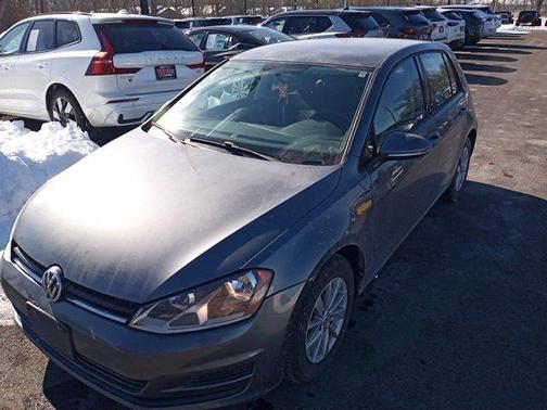 2017 Volkswagen Golf 