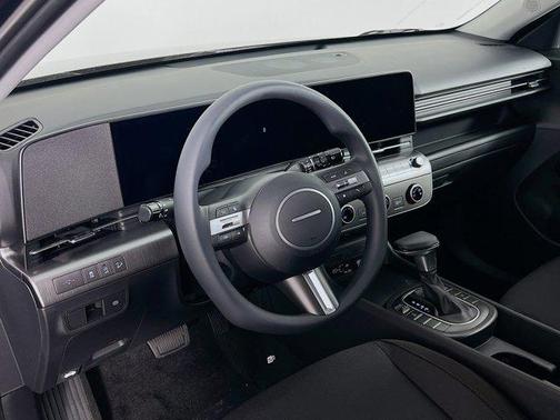 2025 Hyundai KONA SE