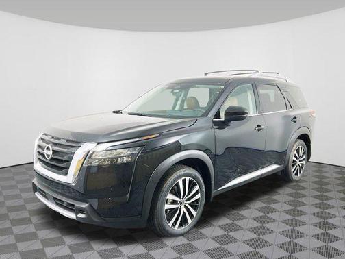 2025 Nissan Pathfinder Platinum 4WD