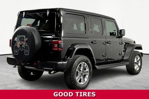 Black Clearcoat 2022 Jeep Wrangler Unlimited Sahara