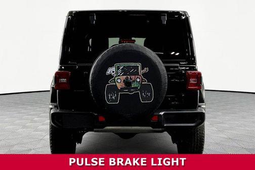 Black Clearcoat 2022 Jeep Wrangler Unlimited Sahara