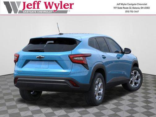 2025 Chevrolet Trax LS