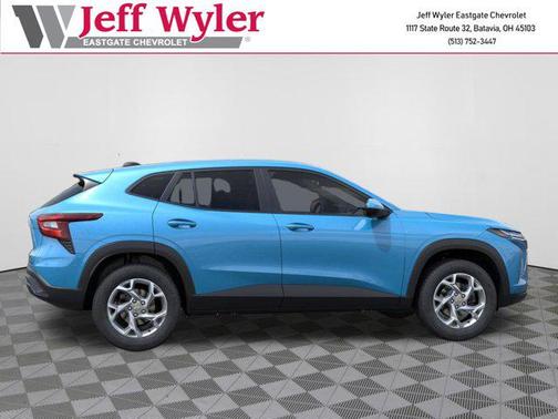 2025 Chevrolet Trax LS