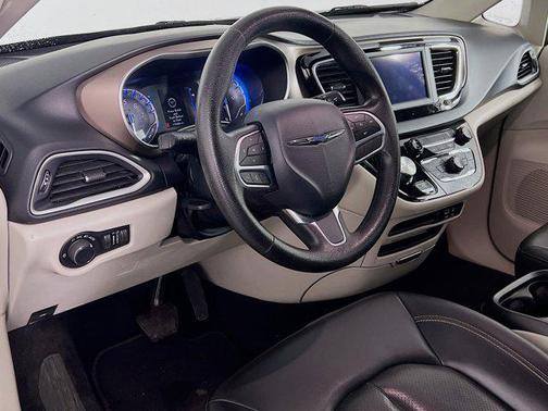 2020 Chrysler Voyager LXI