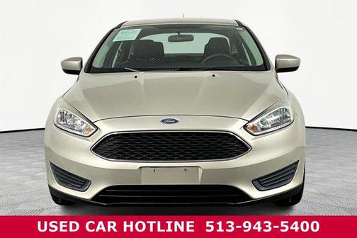 White Gold 2018 Ford Focus SE