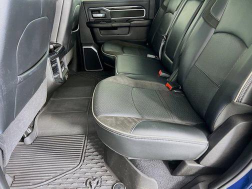 2022 RAM 2500 Laramie Crew Cab 4x4 6'4' Box