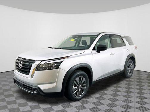 2025 Nissan Pathfinder S 4WD