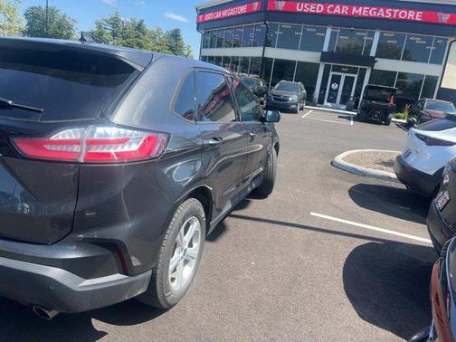 2020 Ford Edge SE