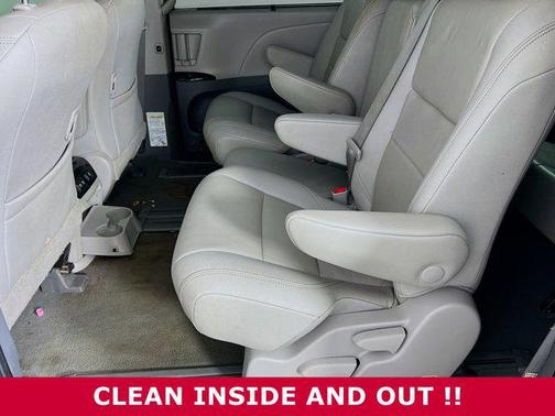 2020 Toyota Sienna XLE