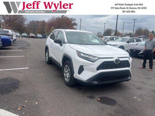 2024 Toyota RAV4 LE