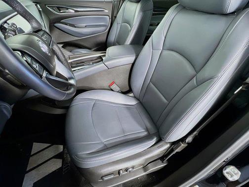 2022 Buick Enclave AWD Essence