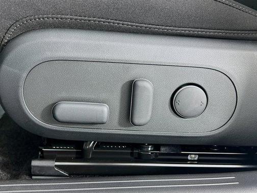 2025 Hyundai IONIQ 6 SE