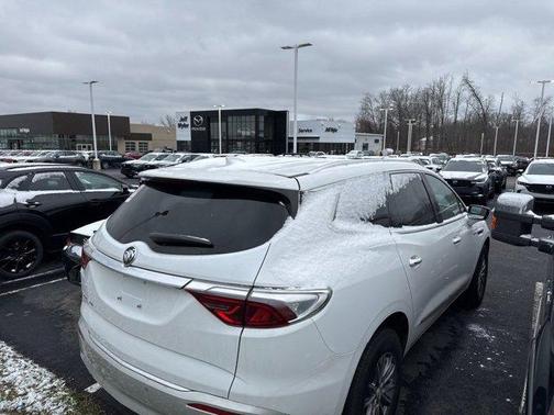 2024 Buick Enclave Essence FWD