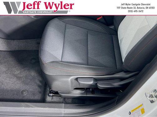 Summit White 2026 Chevrolet Trax FWD 1RS