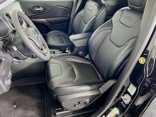 2022 Jeep Cherokee Latitude Lux