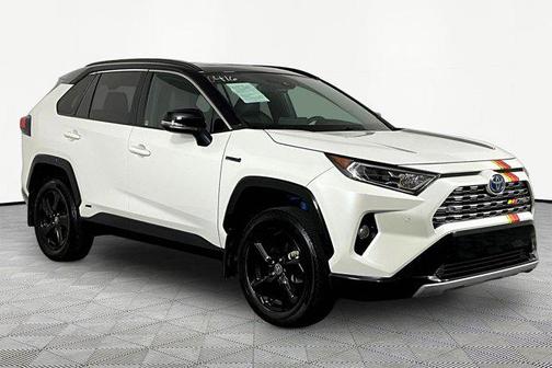 Blizzard Pearl/Midnight Black Metallic 2021 Toyota RAV4 Hybrid SE