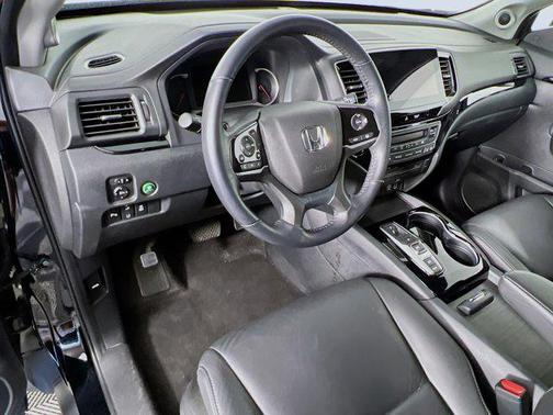 2022 Honda Pilot Touring 8-Passenger