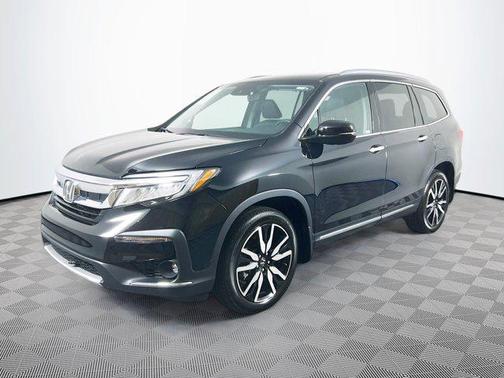 2022 Honda Pilot Touring 8-Passenger