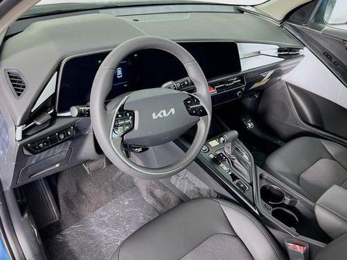 2025 Kia Niro EX