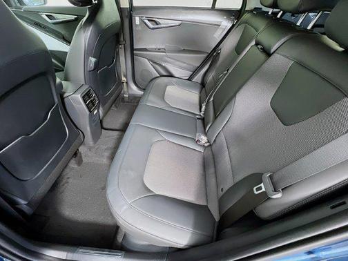 2025 Kia Niro EX